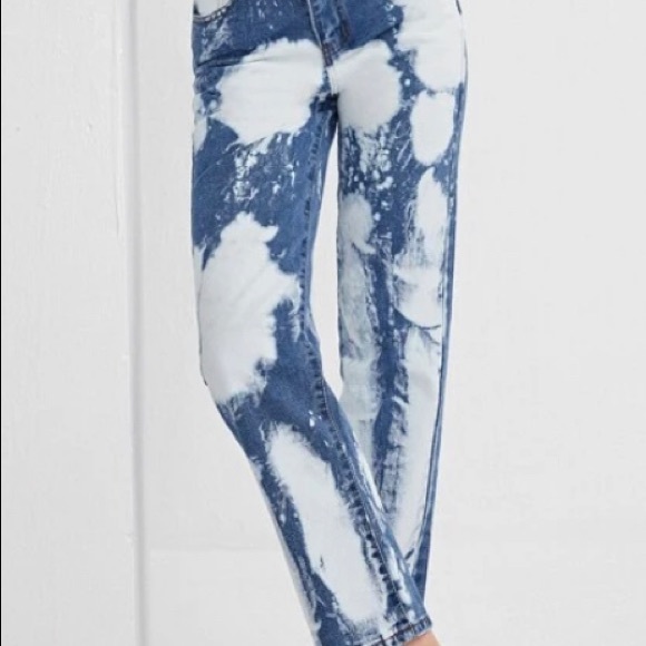 - Jeans - Picture 3 of 11